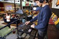 Hercules���� �� �֣����� DJCONTROL INPULSE 500 ���� DJ �߳����ң���ʼ��һ���ݳ�