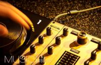 DJCONTROL INPULSE 500 GOLD EDITION�� һ������ߵ������������������